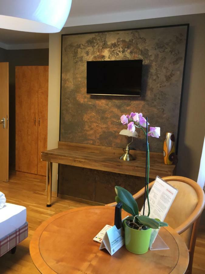 Hotel Am Rossberg Альтенар Экстерьер фото